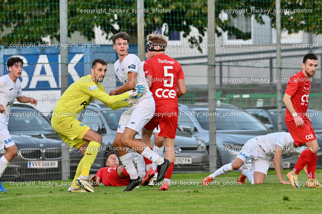 SAK vs. SC St. Veit | #1 Kristijan Kondic SAK, #11 Luka Jerin SAK, #5 Fabian Dörflinger SC St. Veit, #9 Julian Brandstätter SC St. Veit, SAK vs. SC St. Veit, SAK vs. SC St. Veit am 19.09.2025 in Klagenfurt (Sportpark Welzenegg), Austria, (Photo by Bernd Stefan)