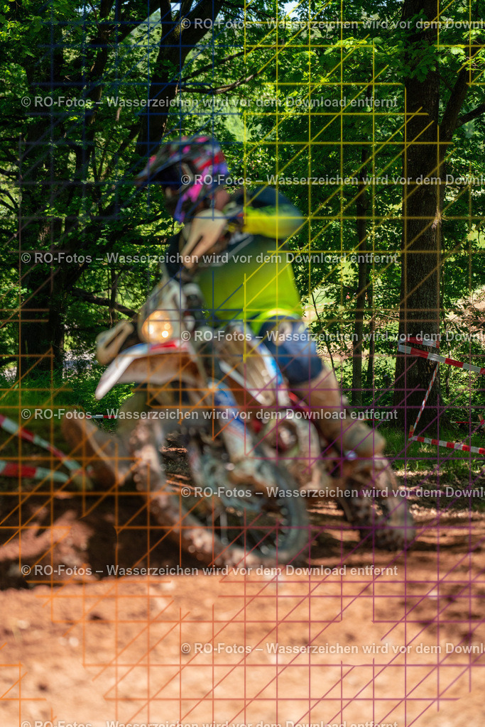 Wolfshausen 2 Lauf -1234 | Sportfotografie von RO-Fotos: Motorsport, Motocross, Enduro, Laufveranstaltungen und Triathlon. Professionelle Fotos von Sportlern und Events. - Realisiert mit Pictrs.com