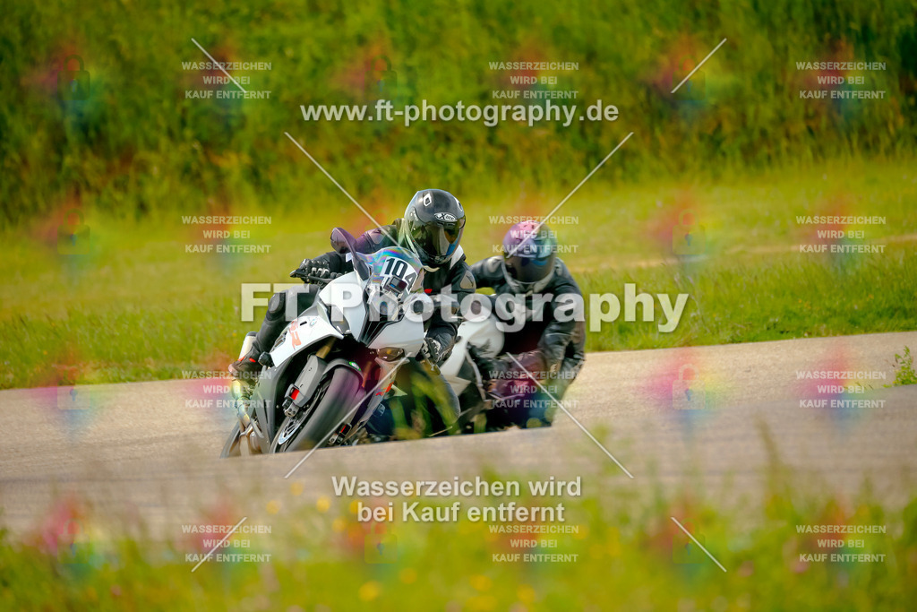 _MOT1122 | Hier findet Ihr Bilder von Touristenfahrten auf der Nürburgring Nordschleife oder von anderen Veranstaltungen die ich besucht habe. Viel Spass beim Durch Schauen 