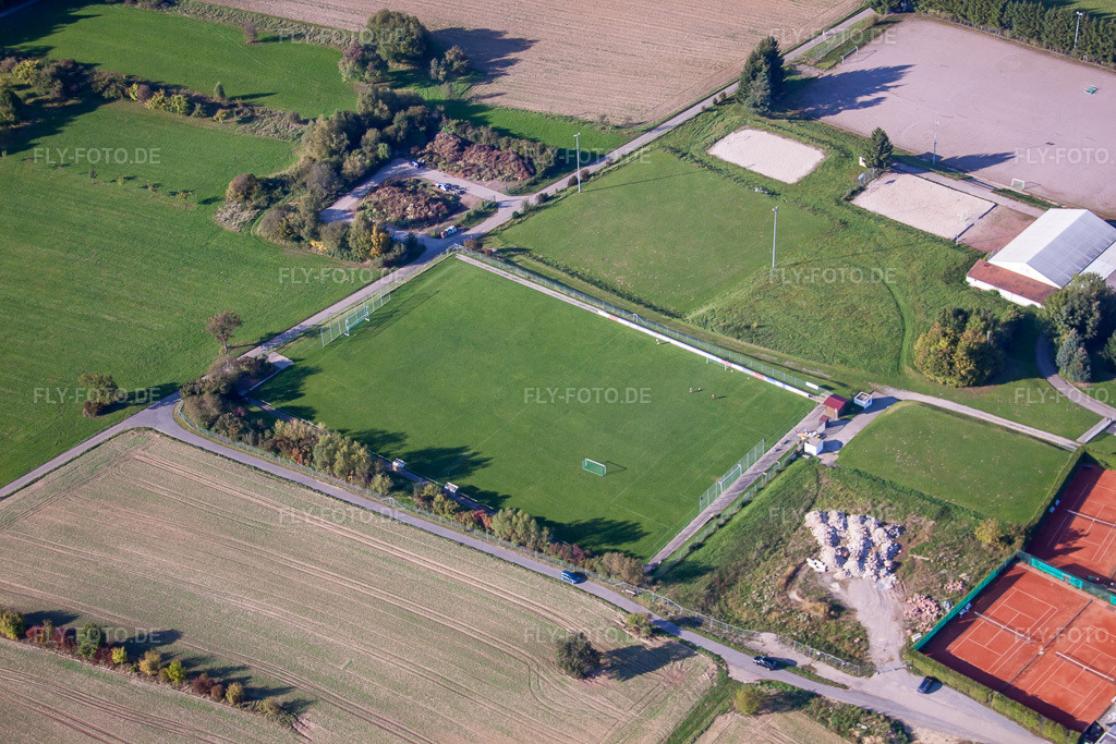Luftbild: Sportgelände des SV-1899 eV Langensteinbach im Ortsteil Langensteinbach in Karlsbad im Bundesland Baden-Württemberg in Deutschland. Foto: IMG_45247.jpg vom 21.09.2011 durch Werner Riehm/FLY-FOTO.de