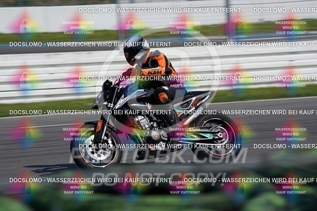 2022_05_09_PBK_21872 | Sportfotografie; SlowMotion; Video; Rennstrecke; Hafeneger; RSE; Speer; Trackday; Motorsportarena; Hockenheimring; Brno; Most; Barcelona; Valencia, Benny; Kaetzmer;