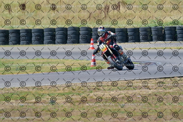 26bt04-1086 | markuskiefer.com - Realisiert mit Pictrs.com