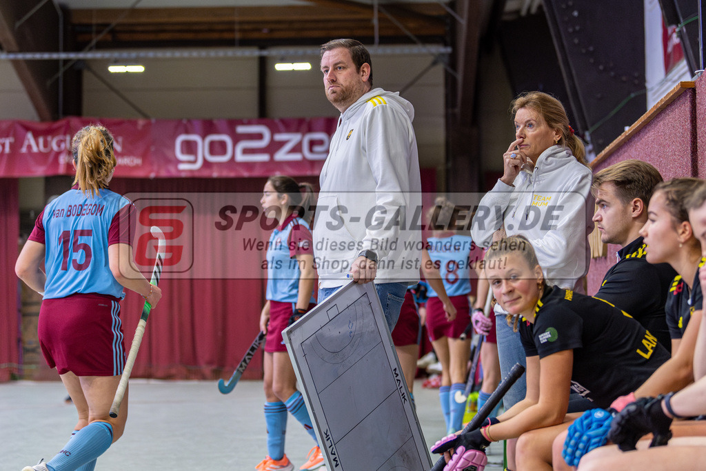 SM_2025-01-12_wD5_-105 | 1.Bundesliga Hallenhockey  (W) UHC - HTHC / 2:3 (2:1)