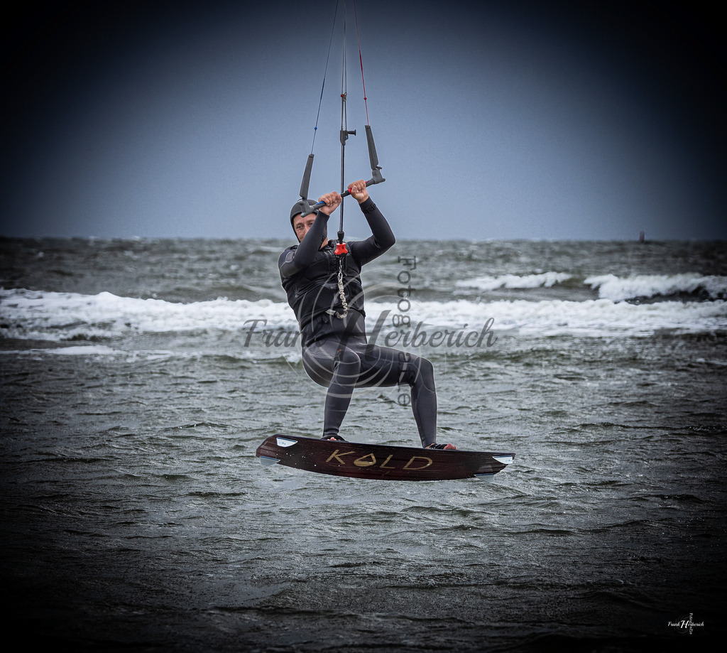 _X0A2335bea | Frank Herberich Fotografie, Frank Herberich, Fotografie, Hochzeit, Portrait, St. Peter Ording, Ording, Westerhever, Nordsee, Frank Fotografie, Hardheim,  Odenwald,Walldürn, Band,Eventfotografie - Realisiert mit Pictrs.com