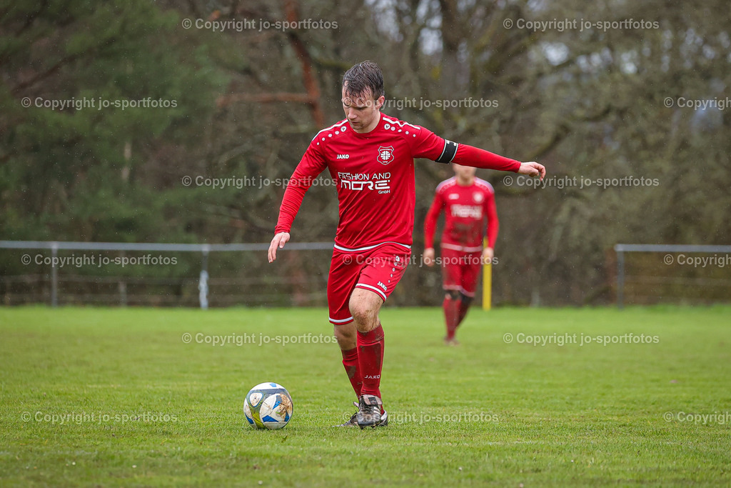 BQ3I6186 | 15.04.2023; kreisliga A Wetzlar; Rasenplatz Niederlemp; SpVgg Lemp - TSV Blasbach; Ergebnis: 0:1 (0:0)