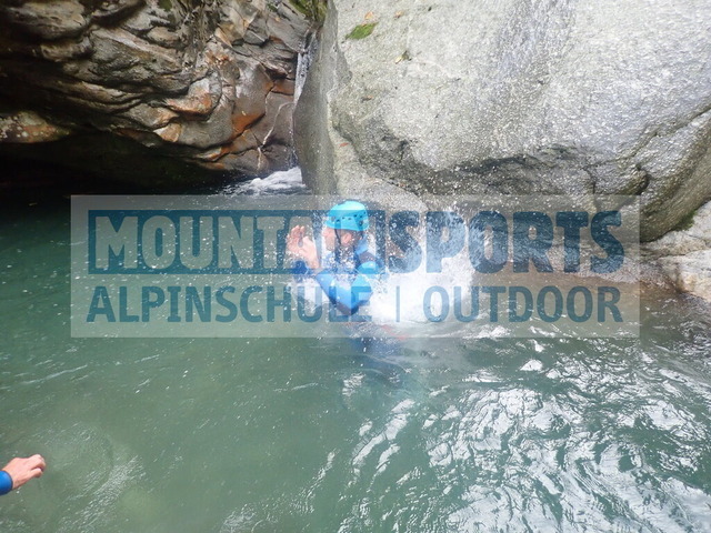 P9200095 | Bestelle die Bilder deines Berg- oder Wasser-Abenteuers mit Mountain Sports bequem von zu Hause aus direkt über unseren Online Fotoshop von pictrs.com. - Realisiert mit Pictrs.com