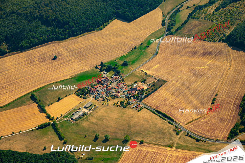 Die Luftaufnahme Einödhausen - Meiningen wurde 2022 vom Flugzeug aus (keine Drohne) erstellt. Hohe Auflösung -für große Poster und Wandbilder geeignet - Garantiert!