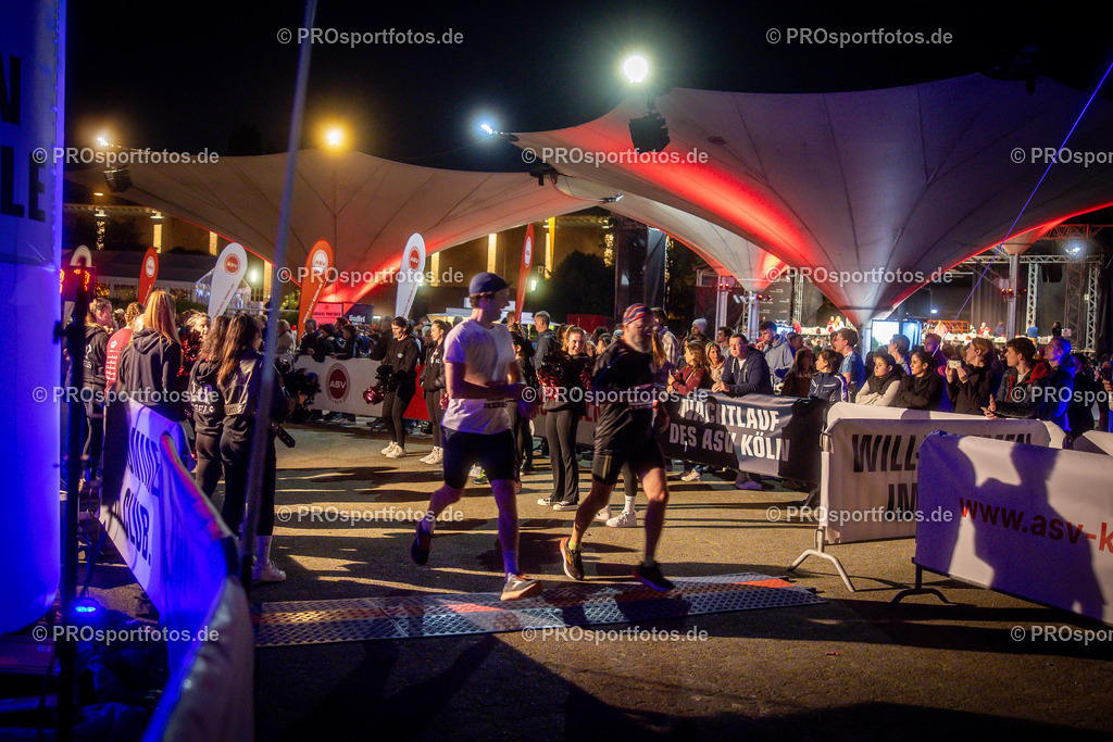 21. ASV Nachtlauf; Koeln, 08.05.24 | Impressionen vom 21. ASV Nachtlauf am 08.05.24 am Tanzbrunnen in Koeln. Foto: BEAUTIFUL SPORTS/Axel Kohring