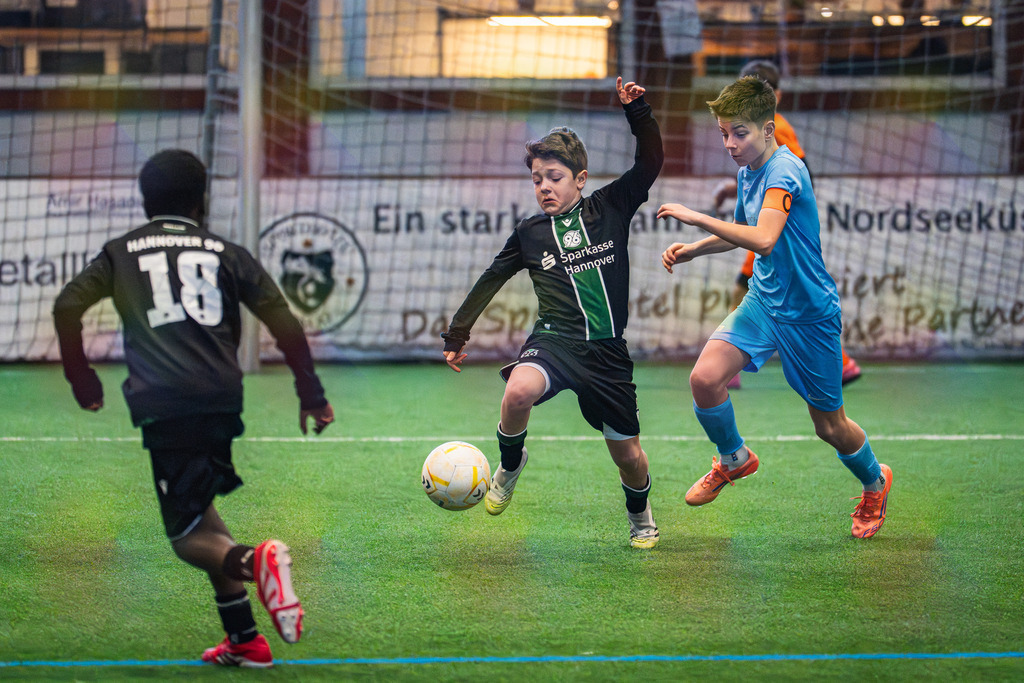 _BLR8732 | Professionelle Fußball- und Sportfotografie. Spielbilder online ansehen und kaufen – Einzelbilder oder komplette Galerien in hoher Qualität. - Realisiert mit Pictrs.com