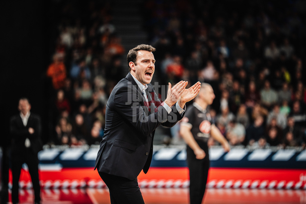 Basketball | Männer | Saison 2025/2026 | easyCredit Basketball Bundesliga | Veolia Towers Hamburg vs. Ratiopharm Ulm | 18.01.2026 | Trainer Benka Barloschky (Veolia Towers Hamburg)