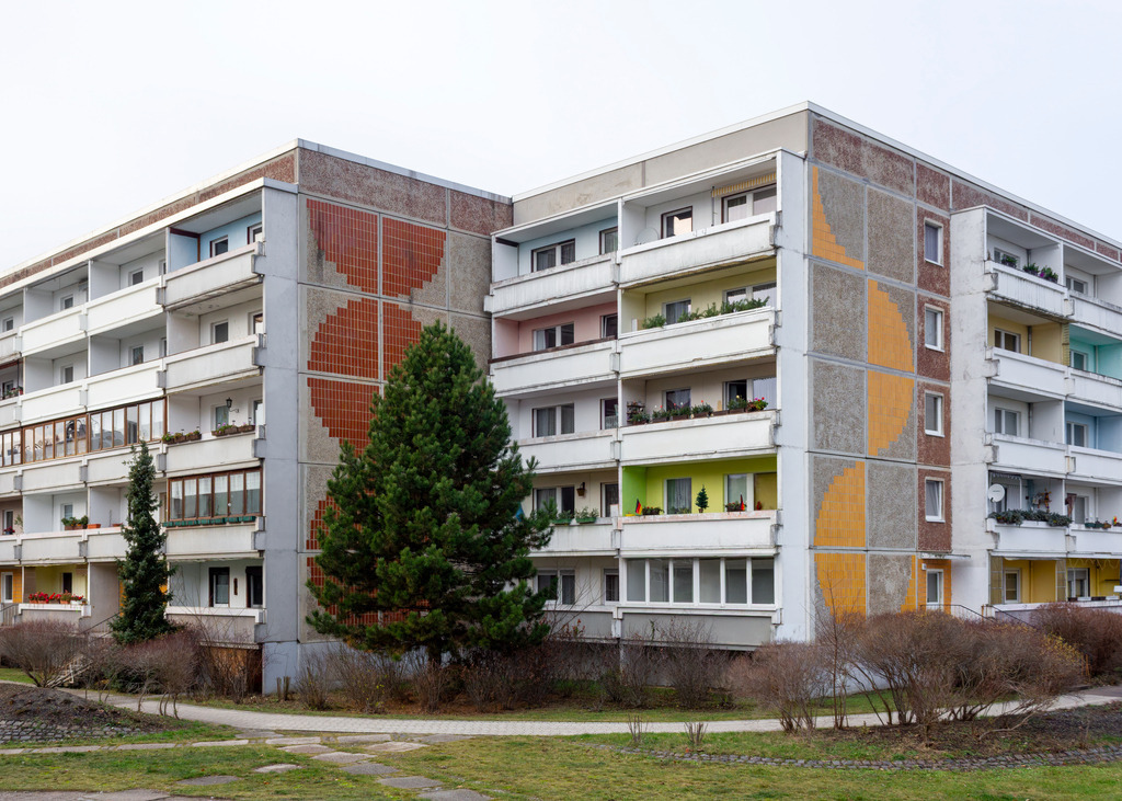 Dessau-Alten | Wohngebiet Kleine Schaftrift – WBS70 – Ostmoderne - Realisiert mit Pictrs.com