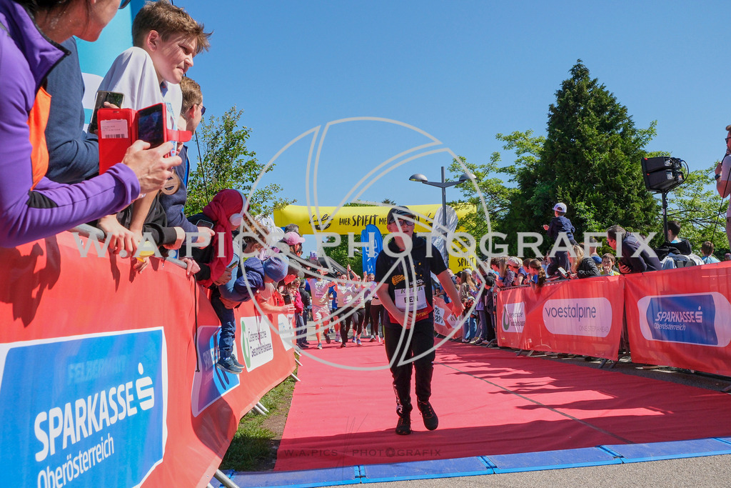 ..... | LINZ,AUSTRIA,27.April 24, Int. 3 Brückenlauf Linz  , Image shows: Photo: WAPICS / Michael ring