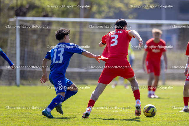 Fußball I Junioren I Saison 2025-2026 I DFB-Nachwuchsliga I 8. Spieltag I JFV Lübeck - 1. FC Magdeburg 196 | v.l. Islam Mahdhaoui (13, 1. FC Magdeburg), / - Realisiert mit Pictrs.com