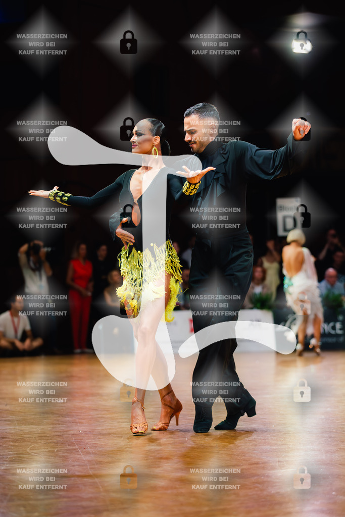 GOC 2025 - WDSF GrandSlam Latin 35-38th (208) Philip Andraus _ Ekaterina Tsvetkova (Germany)-2025-08-23-2330 | Webshop for digital downloads and prints of dance sport, event & show photographer Julian Link - Realisiert mit Pictrs.com