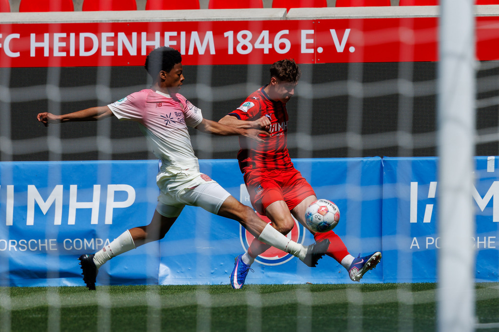 20260503-U19_FCH-LEV_089 | 1.FC Heidenheim 1846 vs. Bayer 04 Leverkusen, Fußball, U19, A-Junioren, NWL, U19-DFB-Nachwuchsliga, 2025/2026, Achtelfinale, 03.05.2026 in Heidenheim, Voith Arena(Foto: Michael Bulling) - Realisiert mit Pictrs.com