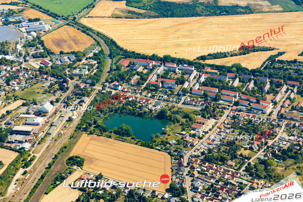 Das Luftbild der Stadt Benndorf wurde 2022 vom Flugzeug heraus erstellt (keine Drohnen-Aufnahmen) Aufnahmehöhe ca.450 Meter- hohe Bildauflösung und Druck-Qualität. Garantiert!