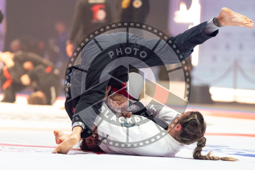 20231107PBB3751 | Fighters compete during the AJP World Master Championship in the Mubadala Arena in Abu Dhabi, Arab United Emirates, on November 7, 2023.