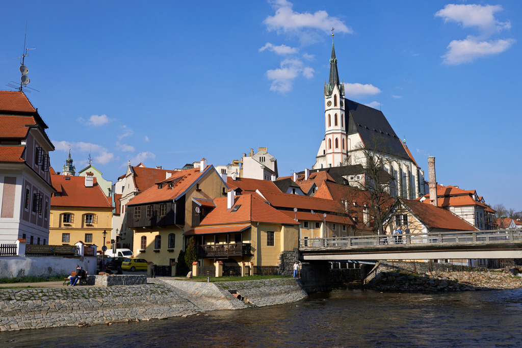 St.-Veits-Kirche | Krumau, Tschechien - April 21, 2013: St.-Veits-Kirche. - Realisiert mit Pictrs.com