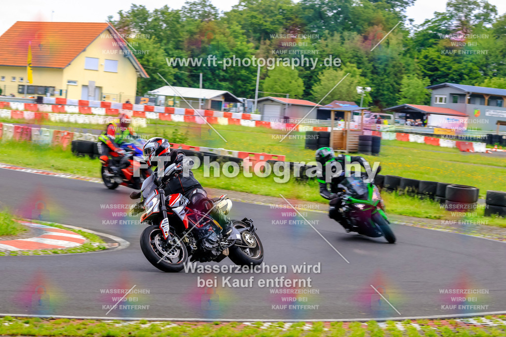 VBK-7898 | Hier findet Ihr Bilder von Touristenfahrten auf der Nürburgring Nordschleife oder von anderen Veranstaltungen die ich besucht habe. Viel Spass beim Durch Schauen 