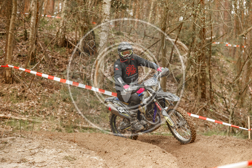 4TaktLauf1-170 | koppe-media - Realisiert mit Pictrs.com
