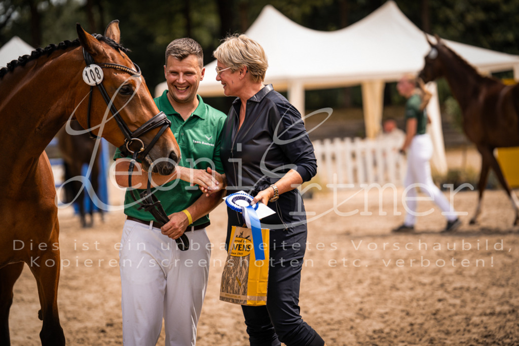 3.Fr00143 | Leoni Ertmer Photography - Realisiert mit Pictrs.com