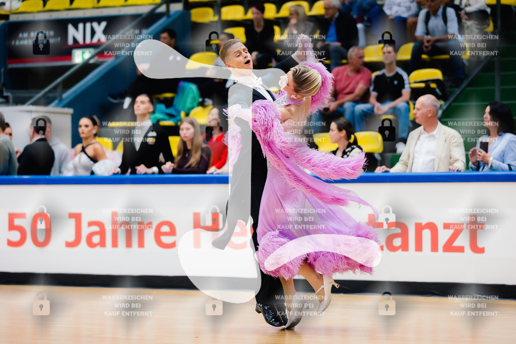 Hessen Tanzt WDSF International Open Standard 22nd (30) Pascal Etzold _ Cindy Jörgens (TSZ Blau Gold Berlin)-2025-05-17-9251 | Webshop for digital downloads and prints of dance sport, event & show photographer Julian Link - Realisiert mit Pictrs.com