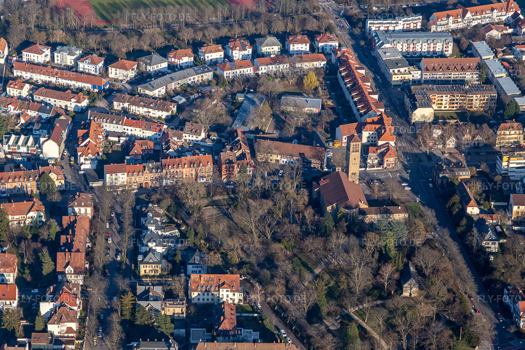 Luftbild: Friedenskirche Straße Bernhard mit Adenauerpark in Speyer im Bundesland Rheinland-Pfalz in Deutschland. Foto: IMG_126012.jpg vom 07.03.2021 durch Werner Riehm/FLY-FOTO.de