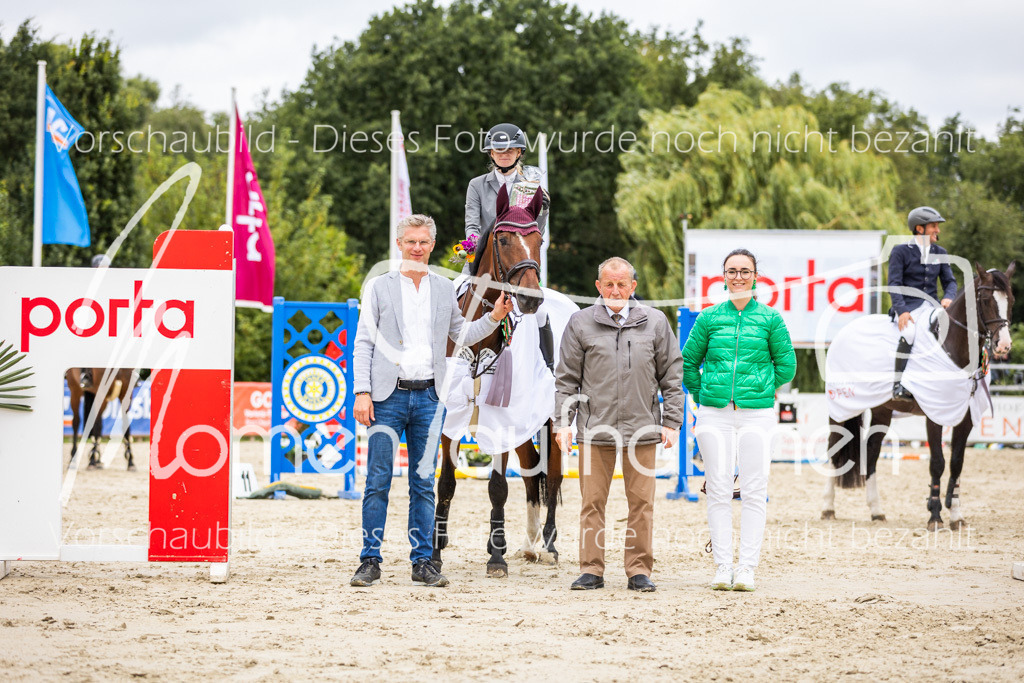 BHO-2PhSpr-M-5-2432 | MomenTaufnahmen Pferdesportfotos