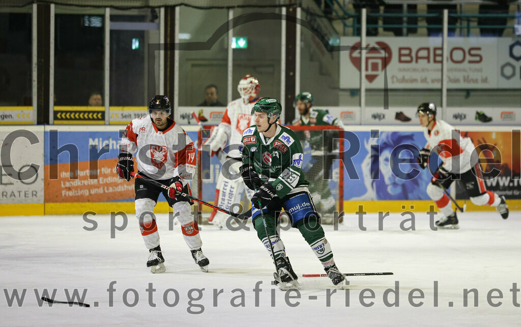 2024-01-12_064_TSV_Erding_gegen_EV_Dingolfing | Erding, Deutschland, 12.01.2024:
Eishockey, Bayernliga Vorrunde 2023 / 2024, 24. Spieltag, TSV Erding gegen EV Dingolfing, Endergebnis: 10:2

Michael Franz (Erding Gladiators, #13)

Foto: Christian Riedel / fotografie-riedel.net
