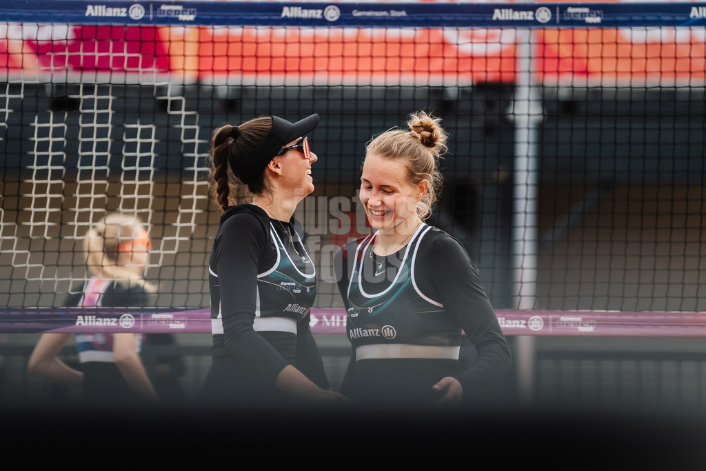 Beachvolleyball | Frauen | Allianz German Beach Tour 2025 | Tourstop Hamburg | 30.05.2025 | v.l. Lisa-Sophie Kotzan und Tabea Schwarz freuen sich