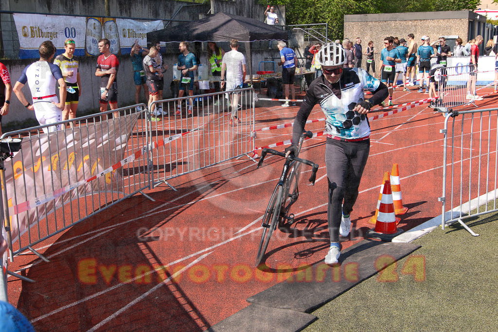 220424_1107_EV8_8912 | Sportfotografie im Rhein-Sieg Kreis, Köln, Bonn, NRW, Rheinland Pfalz, Hessen, etc. Unser Tätigkeitsfeld umfasst den Laufsport vom Volkslauf über den Marathon, Duathlon, Triathon bis zum Ultralauf wie Kölnpfad Ultra oder Schindertrail.