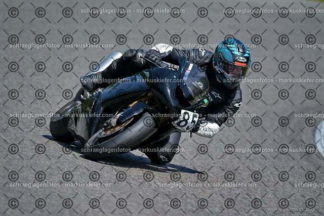 26BT02-1753 | markuskiefer.com - Realisiert mit Pictrs.com