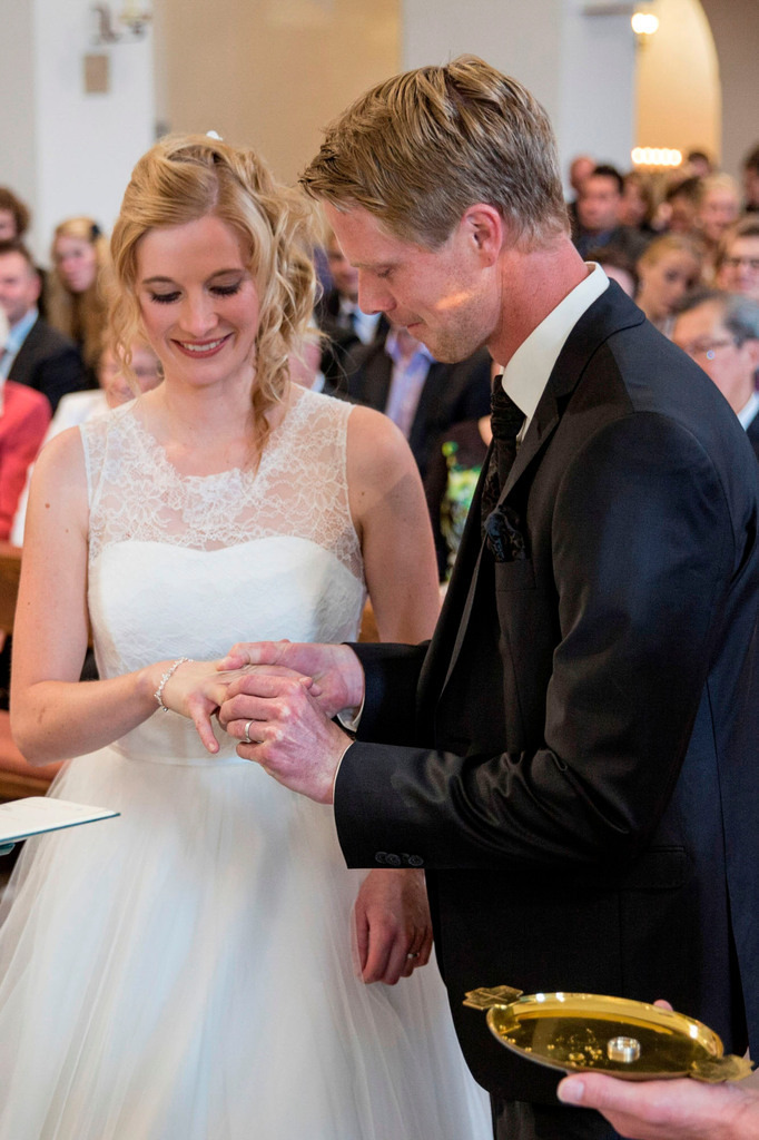 top-top.de Hochzeiten060 | Foto, Video, Fotografie, Videografie, Fotobox, DJ, Discjockey, Musik, Musikbox, Veranstaltung, Photobooth, Amazon, Ebay, Buchtipp, Bestseller, Autor, Verlag, Buch, Wesel, Hamminkeln, NRW, Dinslaken, Rees, Drohne, Hochzeit, Party, Fotobox, Wesel, Fotograf