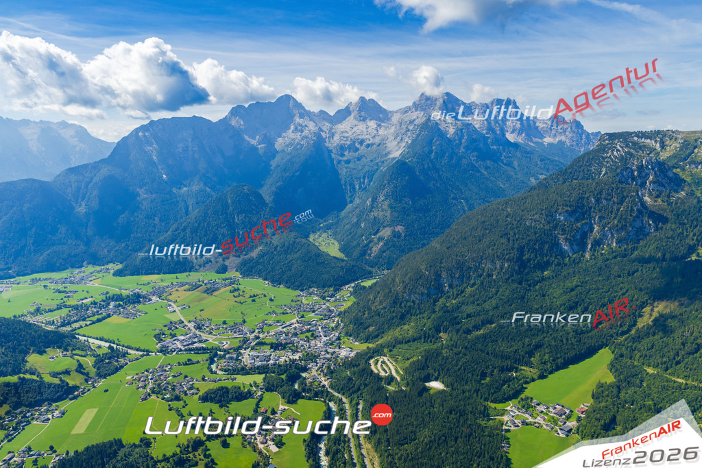 Luftaufnahme von Lofer Steinberge Vs Google Maps- Die Luftaufnahme wurde 2025 vom UL-Flugzeug heraus erstellt ( keine Drohne ) - Hochauflösende Luftaufnahme - für professionelle Ausdrucke geeignet. Die Geschenkidee !Mit Lizenz und Bildrechte bestellbar