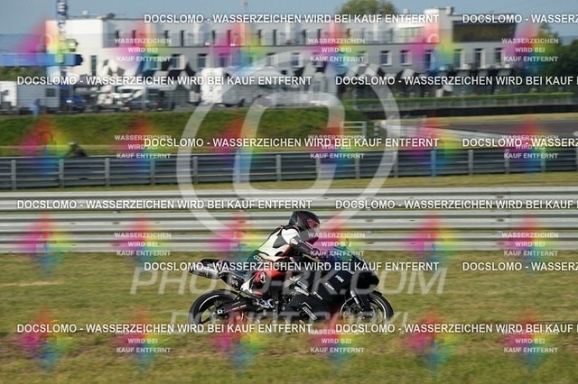2025_09_01_PBK_42549 | Sportfotografie; SlowMotion; Video; Rennstrecke; Hafeneger; Speer; Racing; RSE; BMW; CBO; Trackday; Motorsportarena; Hockenheimring; Brno; Most; Barcelona; Valencia