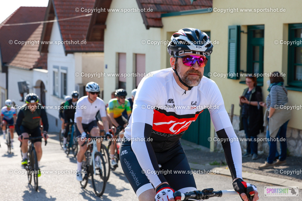 594_AR6_9038 | Neusiedlersee Radmarathon 2026@sportshot_your_pictrs #yourpictures#roadtowm2029 #nrm #neusiedlerseeradmarathon #neusiedlersee #neusiedlerseetourismus #burgenland #mörbisch #nrm26 #burgenlandtourismus #voglundco #poweredbyburgenlandtourismus #radsport #rad #marathon #ucigranfondo #visitburgenland #ucigranfondoworldseries