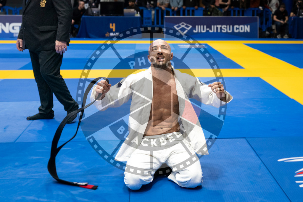 20240123PBB03432-2 | Fighters compete during the second day of the IBJJF European Championship in Paris, France, on January 23, 2024.
