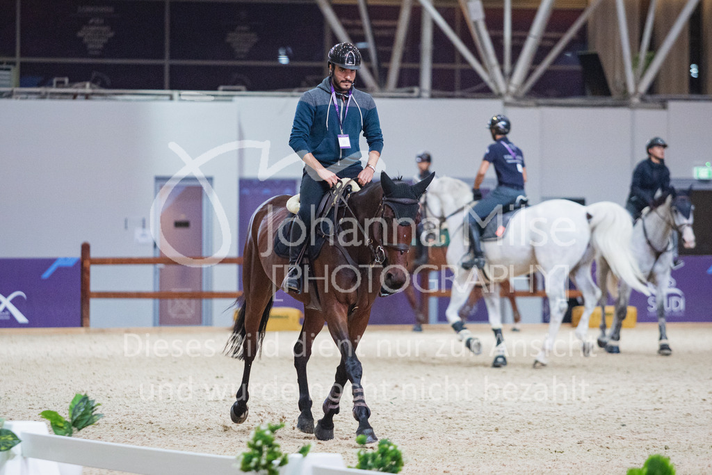 230215_Riyadh_WarmUp-204 | Deine schönsten Turniermomente als professionelle Fotos! Entdecke hochwertige Pferdesport-Fotografie im Online-Shop. Jetzt Fotos finden & bestellen!
