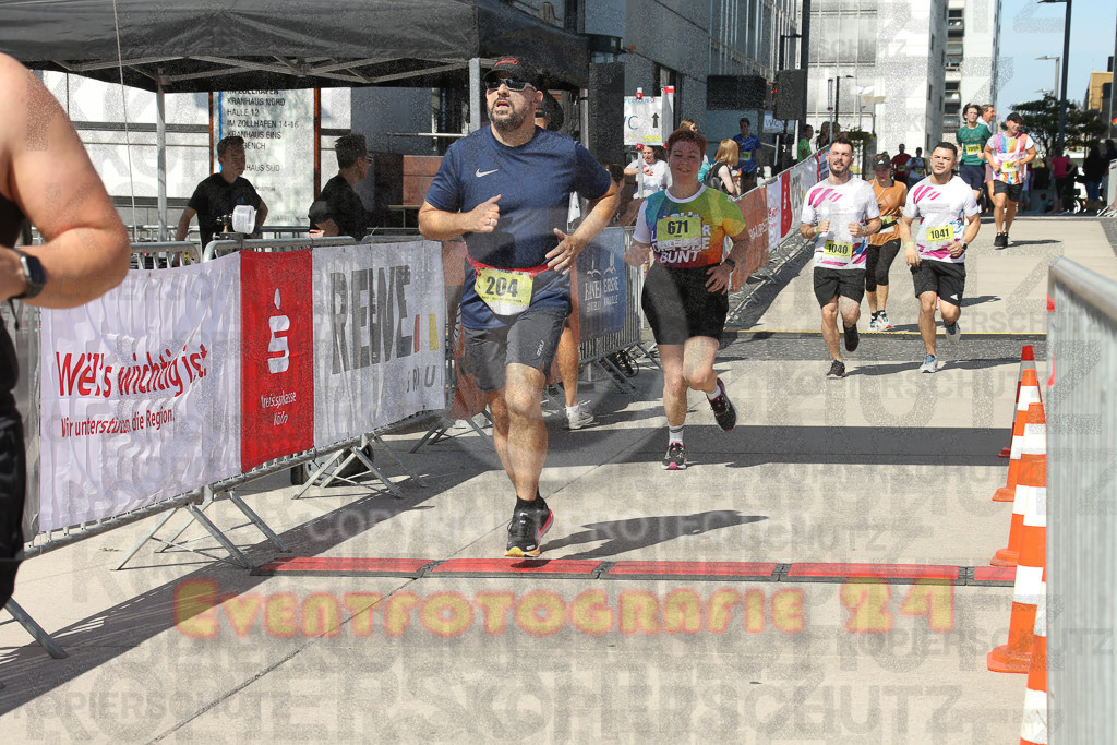 230916_1334_EX1_3178 | Sportfotografie im Rhein-Sieg Kreis, Köln, Bonn, NRW, Rheinland Pfalz, Hessen, etc. Unser Tätigkeitsfeld umfasst den Laufsport vom Volkslauf über den Marathon, Duathlon, Triathon bis zum Ultralauf wie Kölnpfad Ultra oder Schindertrail.