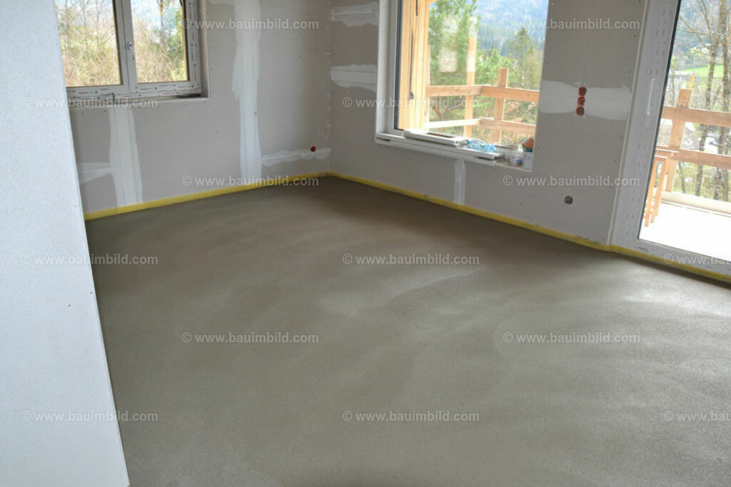 bib-lg19-fussbodenaufbau-0207 | Nach LV-Leistungsgruppen sortierte Detailfotos über den Bau eines Hauses. Alle Hausbau-Bilder direkt vom Urheber und Autor der Website Haus-Selber-Bauen.com
