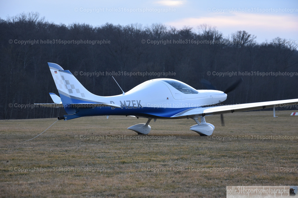 DSC_0031 | Sportfotografie , Motorsport, Motoross, Reitsport, Mointainbike, Enduro,
Landschaft , Outdoor, Eventfotografie, Landschaft, Bilder online bestellen - Realisiert mit Pictrs.com