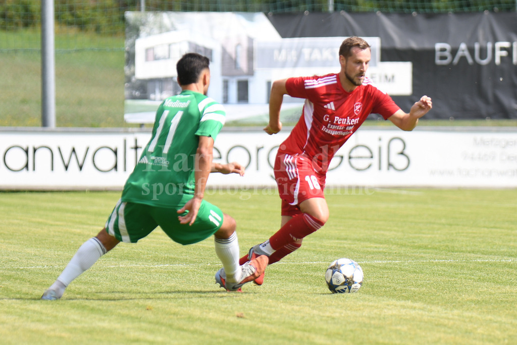 Totopokalspiel TSV Seebach : Fortuna Regensburg | Kilian Grabolle  (TSV Seebach #16) - Realisiert mit Pictrs.com