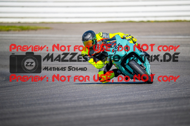 MaZZes_FotoMatrix_230410_4992 | ROT