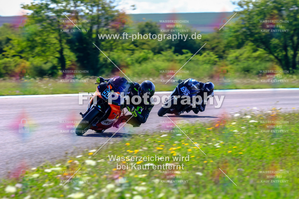 050-5831 | Hier findet Ihr Bilder von Touristenfahrten auf der Nürburgring Nordschleife oder von anderen Veranstaltungen die ich besucht habe. Viel Spass beim Durch Schauen 