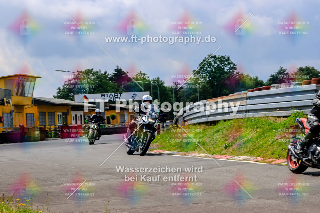 _TCM3351 | Hier findet Ihr Bilder von Touristenfahrten auf der Nürburgring Nordschleife oder von anderen Veranstaltungen die ich besucht habe. Viel Spass beim Durch Schauen 