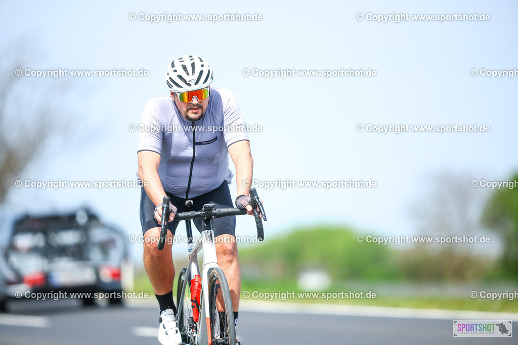 274_TRA57391 | Neusiedlersee Radmarathon 2026@sportshot_your_pictrs #yourpictures#roadtowm2029 #nrm #neusiedlerseeradmarathon #neusiedlersee #neusiedlerseetourismus #burgenland #mörbisch #nrm26 #burgenlandtourismus #voglundco #poweredbyburgenlandtourismus #radsport #rad #marathon #ucigranfondo #visitburgenland #ucigranfondoworldseries