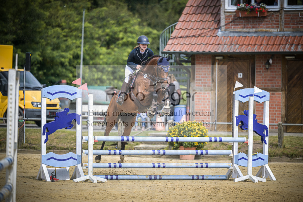 DOS_4635 | Entdecke hochwertige Reitturnierfotos von Foto Oger. Professionell, emotional und authentisch – jetzt Lieblingsmomente im Shop bestellen.Deutschlandweite Turnierfotografie. - Realisiert mit Pictrs.com