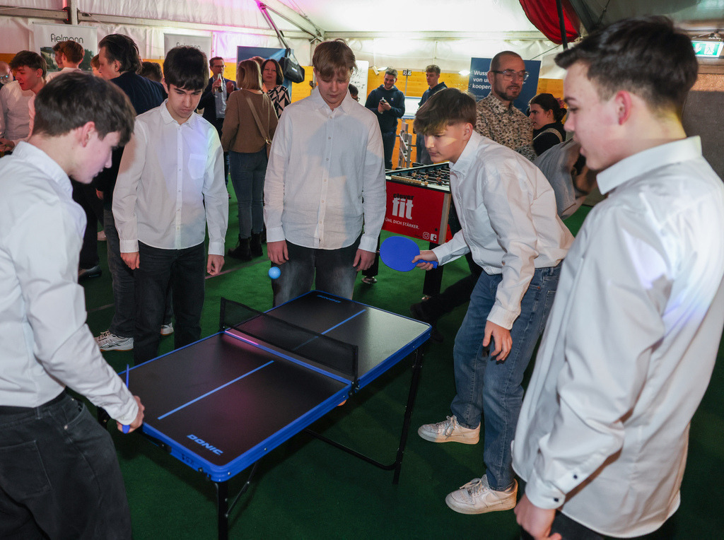 top-top.de250214-106 | Die 3. Weseler SportNacht, die große Sportgala mit Ehrungen der Weseler Sportler des Jahres 2024 findet am Freitag, den 14.02.2025 im Festzelt an der Rheinpromenade statt.Foto: Erwin Pottgiesser