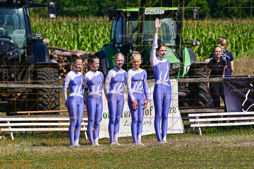 30 Jahre RFV Pulsnitz e.V., Pulsnitz am 09.08.2026 | 30Jahre Reit- und Fahrverein Pulsnitz e.V., Pulsnitz am 08.08.26, Zur 28. breitensportlichen Veranstaltung des RFV Pulsnitz e.V. fanden verschiedene Wettbewerbe in nahezu allen Disziplinen des Pferdesport statt.- Voltigier-Wettbewerb im Schritt - Realisiert mit Pictrs.com