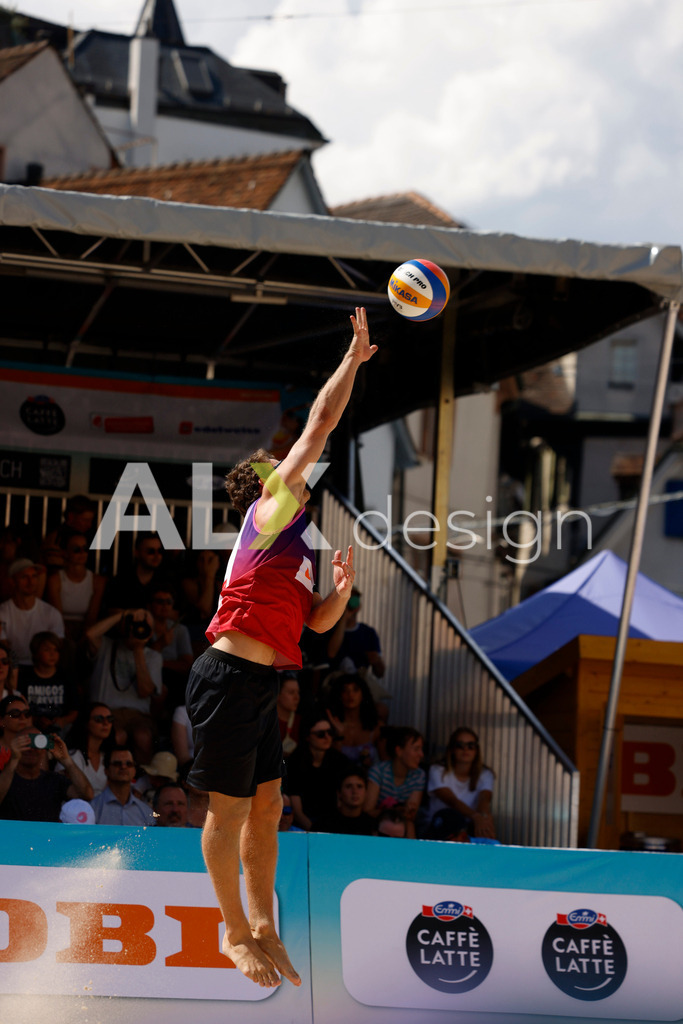 Obi BeachTour 2026 - Basel | BASEL, SWITZERLAND - JULY 18: YVES HAUSSENER (SUI) during the Obi BeachTour 2026 match between HAGENBUCH / HAUSSENER (SUI) and LEITNER / KINDL (AUT) at Barfüsserplatz on July 18, 2026 in Basel, Switzerland. - Realisiert mit Pictrs.com